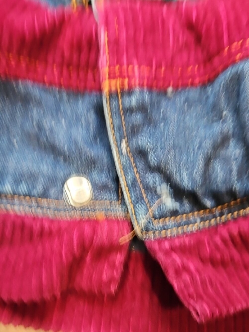 Julia Michaels Vtg. Women's Jean Jacket  Missing One Button On Hem. Size M - Picture 5 of 5